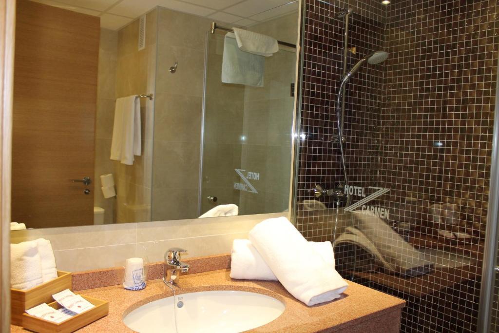 לה קאלה דה מיחאס Hotel Carmen מראה חיצוני תמונה